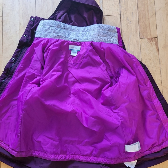 Small ladies Columbia winter jacket - Picture 3 of 4